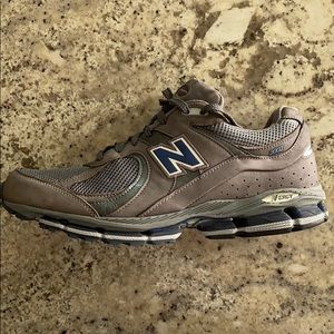 $250 New Balance Heritage 2002